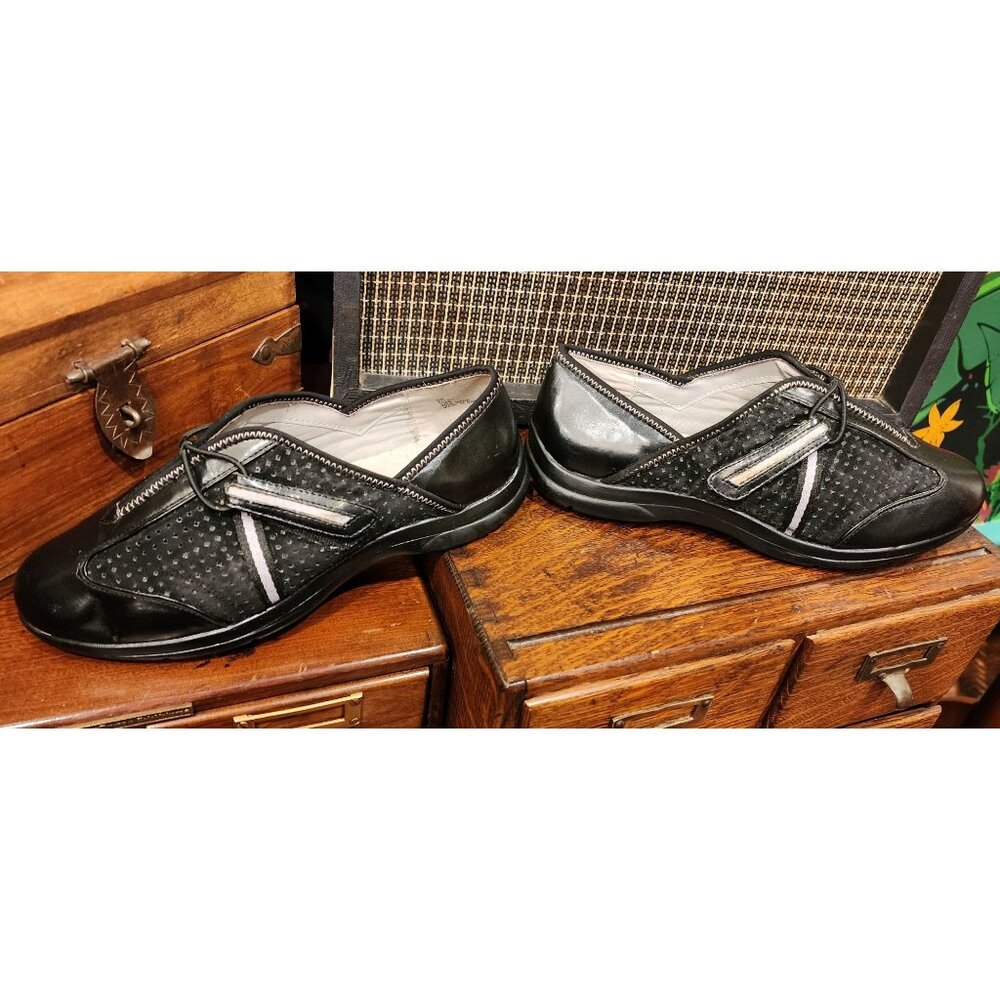 Cloudwalkers Women's Elley 9W Black Slip-On Casual Shoes